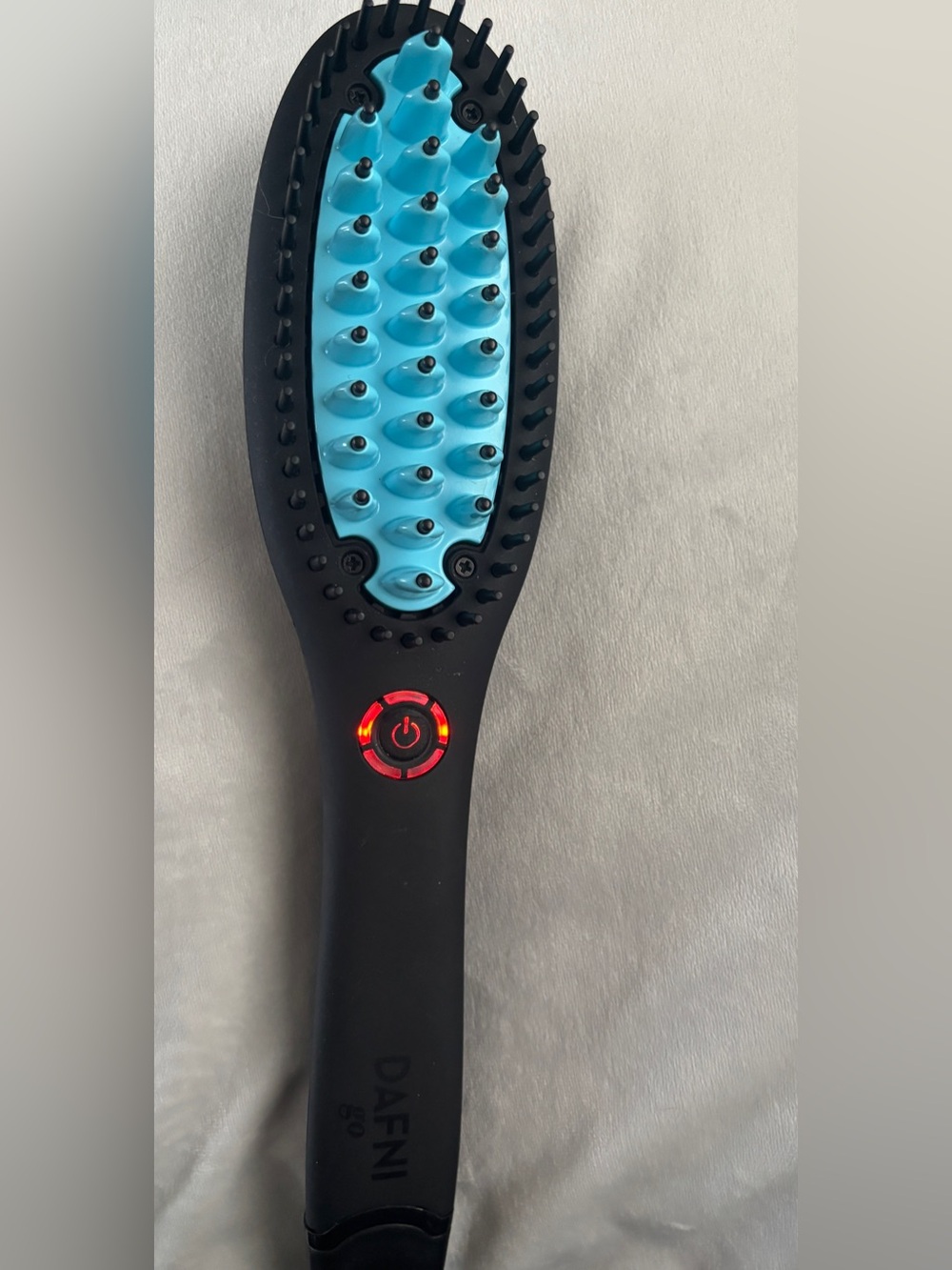 DAFNI Go Blue-Hair Straightening Ceramic Brush W/ Thermal Cover & Carrying Case